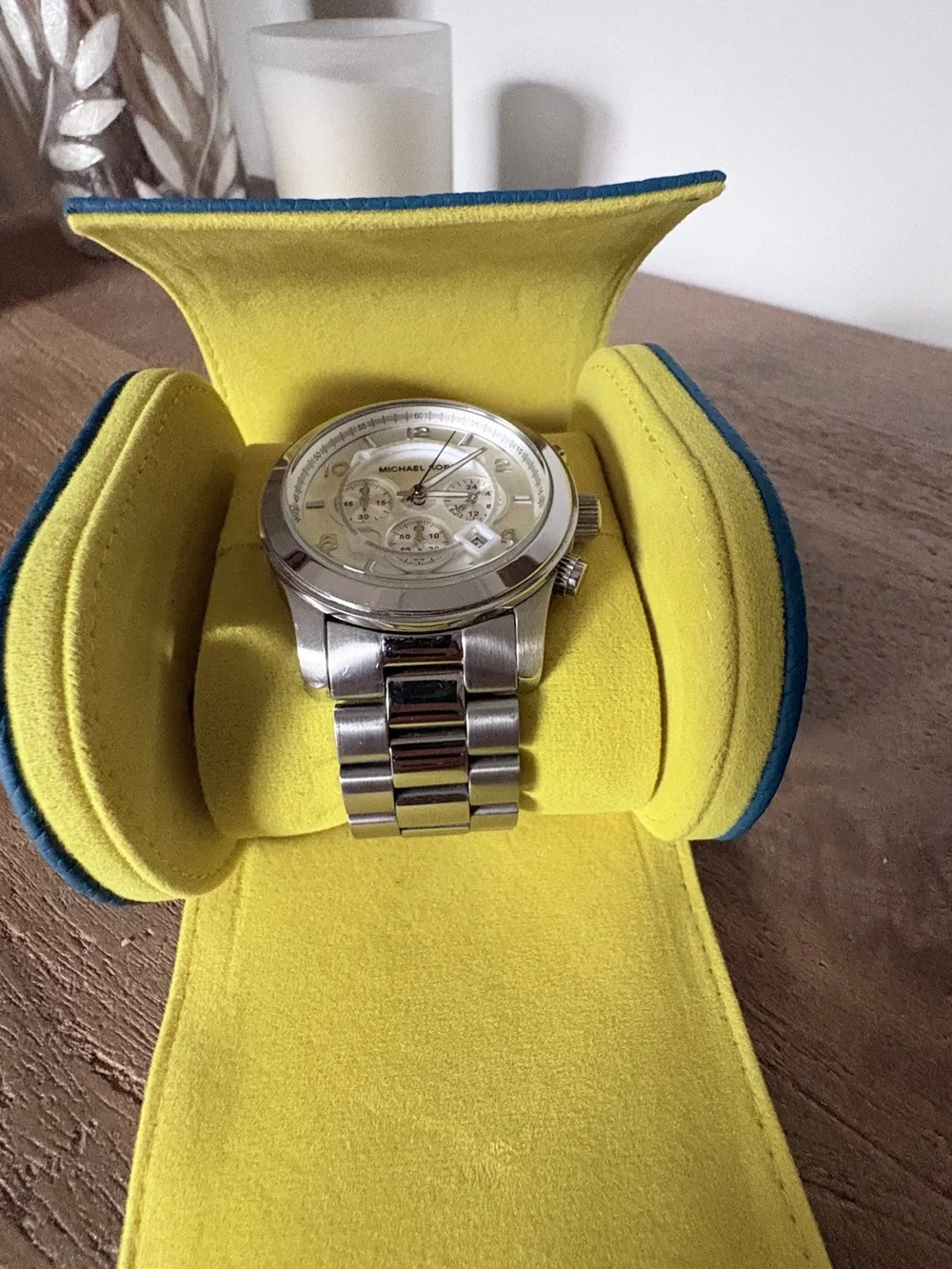 Michael Kors image shows